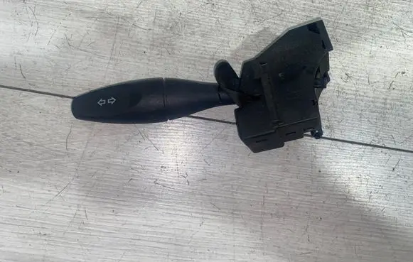 Ford Mondeo Mk III Indicator stalk 1S7T13335AE