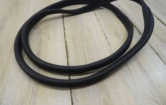 Mercedes-Benz E W213 Front door rubber seal A2136970900
