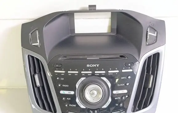 Head unit multimedia control