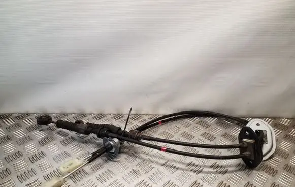 KIA Sorento Gear shift cable linkage 