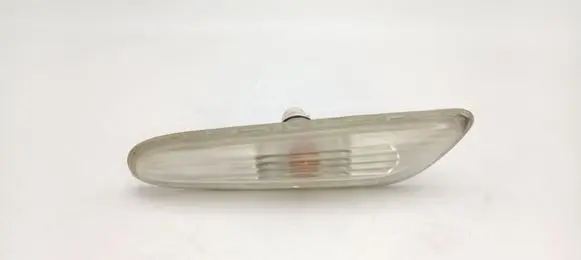 BMW 5 E60 E61 Front fender indicator light 8382104 7165742 63137165742