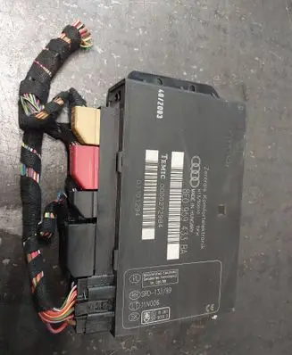 Audi A4 S4 B6 8E 8H Comfort/convenience module 8E0959433BA