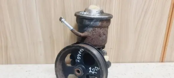 Toyota Corolla Verso AR10 Power steering pump