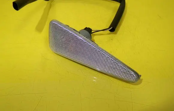 Dacia Sandero Front fender indicator light 8200602763