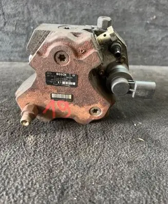 BMW 3 E90 E91 Fuel injection high pressure pump 7788670 086496 0445010045