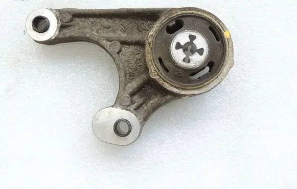 Peugeot 508 RXH Rear differential mounting bracket 5706Q9