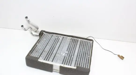 Nissan Leaf II (ZE1) Heater blower radiator