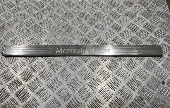 Mercedes-Benz CLS C218 X218 Front sill trim cover A2126860936