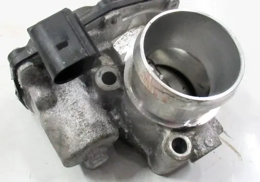 Ford Fiesta Throttle body valve 