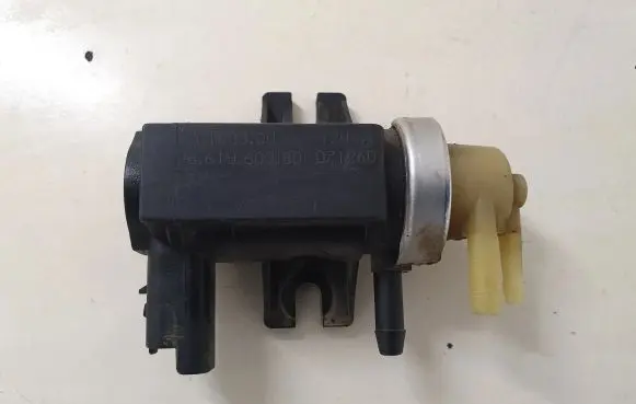 Peugeot Expert Turbo solenoid valve 9661960380