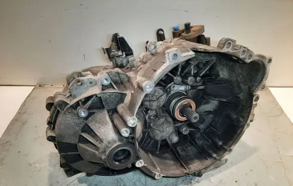 Volvo V70 Manual 5 speed gearbox 1023822