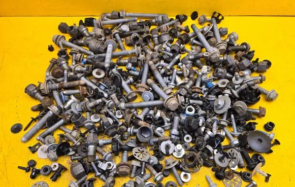 Nuts/bolts