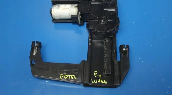 Mercedes-Benz ML W164 Seat adjustment motor 