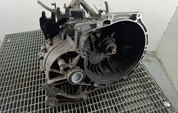 Ford Focus Manual 5 speed gearbox 9M5R7002YB