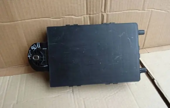 Volvo XC90 Fuse box set 31346672 K067R 093329