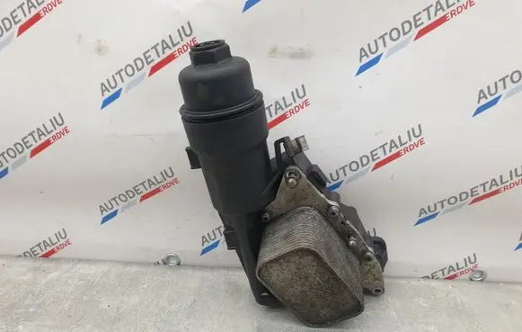 BMW 2 F45 Oil filter mounting bracket 72353179 6585236 70563887