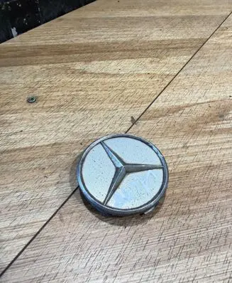 Mercedes-Benz C W205 Original wheel cap 2204000125