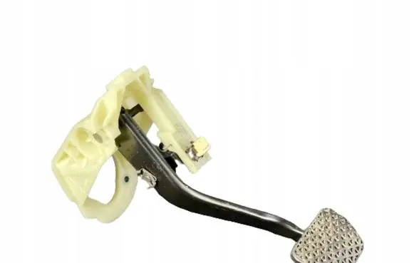 BMW 4 F32 F33 Brake pedal 6859639