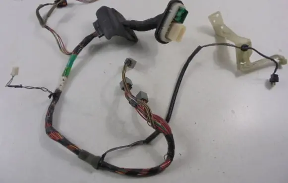 Dodge Caliber Front door wiring loom 04795497AD