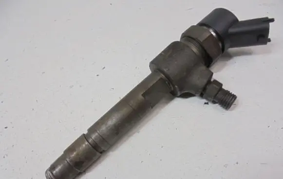 Alfa Romeo 147 Fuel injector 0445110119