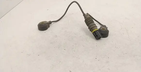 BMW 3 E36 Detonation knock sensor 0261231112 K0GE1214 1247993