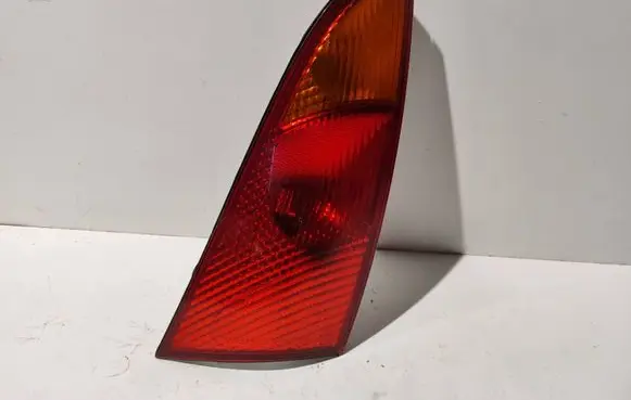 Ford Focus Rear/tail lights 1M5113404A