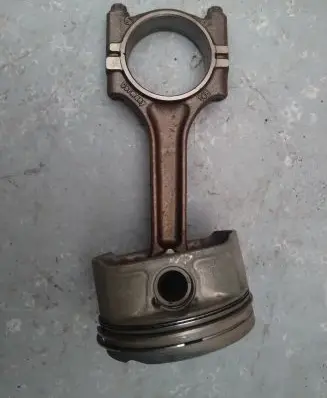 Porsche Boxster 986 Piston with connecting rod
