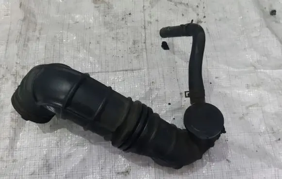 KIA Rio Air intake hose/pipe 281381G100