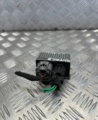 Opel Antara Glow plug pre-heat relay 55574293