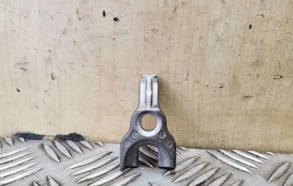 BMW 3 E90 E91 Fuel Injector clamp holder