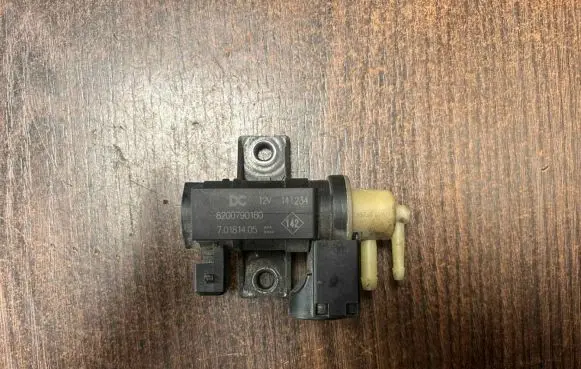 Opel Vivaro Turbo solenoid valve 8200790180 70181405