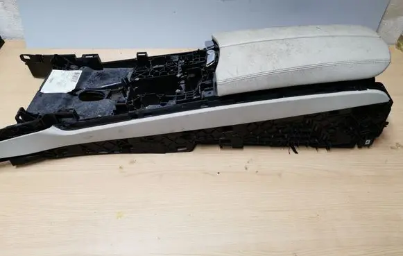 BMW 7 F01 F02 F03 F04 Armrest 9112677 70115681