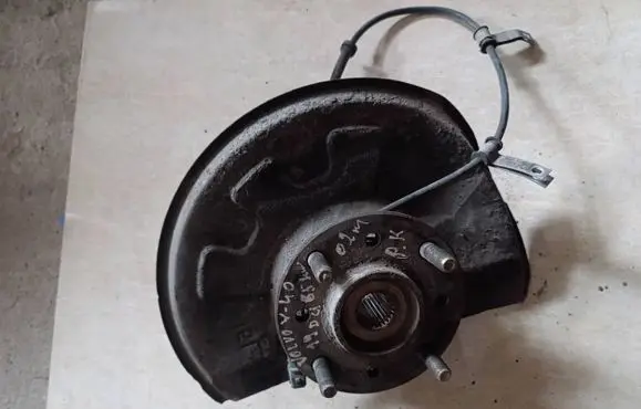 Volvo S40, V40 Front wheel hub
