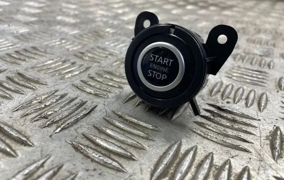 Nissan Qashqai J12 Engine control unit/module 30244