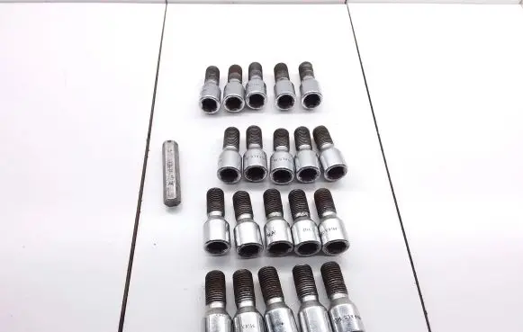 Audi A3 S3 8L Nuts/bolts 