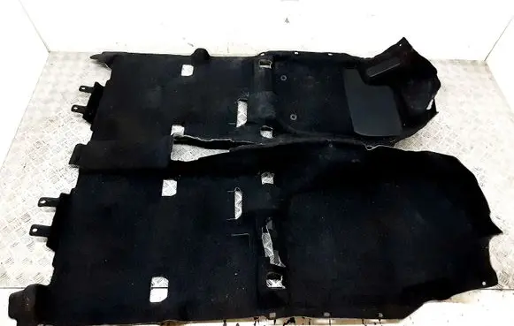 Toyota RAV 4 (XA40) Front floor carpet liner 5851042B40