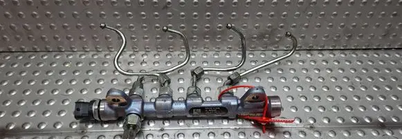 Fuel main line pipe