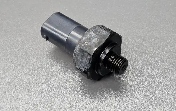 Smart ForTwo II Air conditioning (A/C) pressure sensor 0045429018