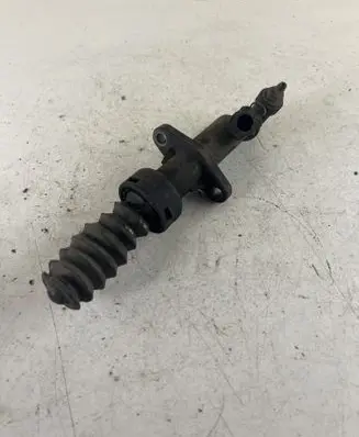 Clutch slave cylinder