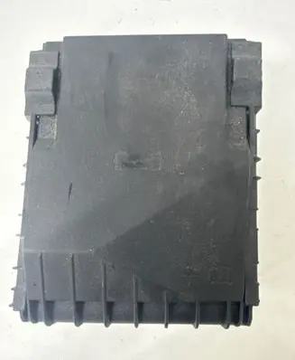 Audi A3 S3 8P Fuse module 1K0937125A 01718307