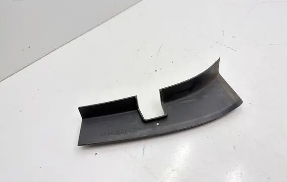 Skoda Octavia Mk3 (5E) Rear/tail light trim molding 5E9945312 00164707 00151643