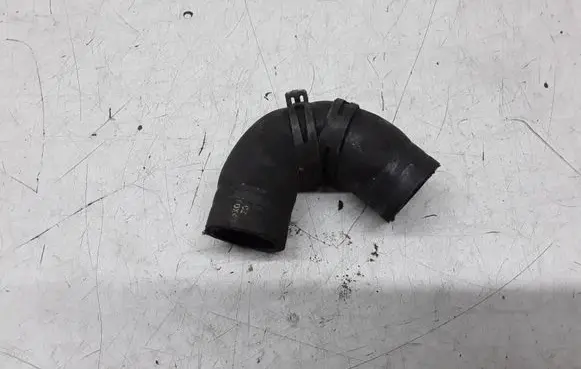 Volkswagen PASSAT B5 Engine coolant pipe/hose