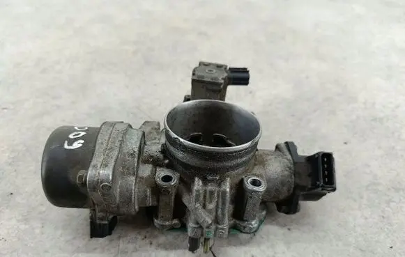 KIA Opirus Throttle body valve E0T70473