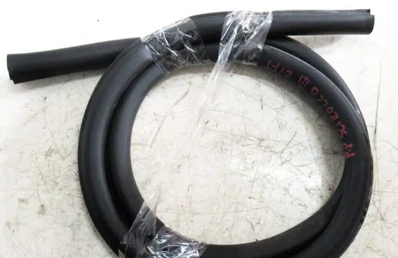 Volkswagen Scirocco Front door rubber seal 