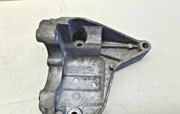 BMW 1 E81 E87 Power steering pump mounting bracket 7794455 01