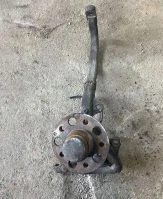 Mercedes-Benz E W211 Front wheel hub