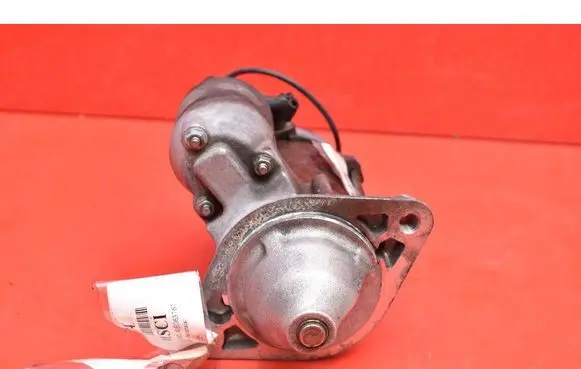 Toyota Avensis Verso Starter motor 28100-0D090