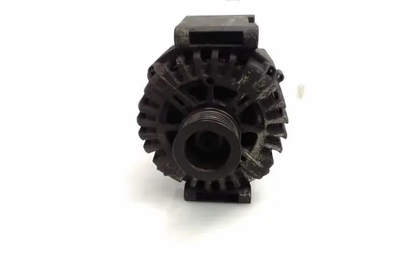 Mercedes-Benz CLS C218 X218 Generator/alternator A0009067702