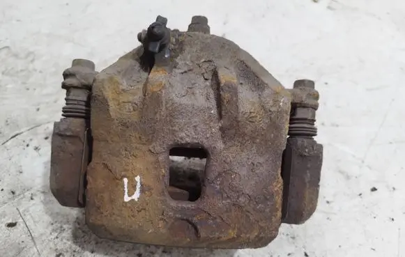 Hyundai Tucson JM Front brake caliper