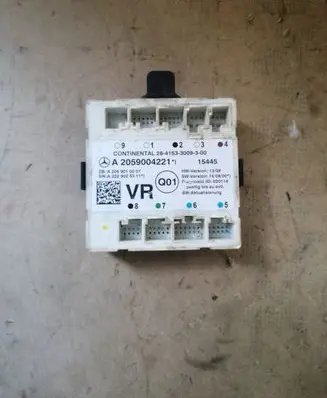 Mercedes-Benz C W205 Door control unit/module A2059010207 A2059004221
